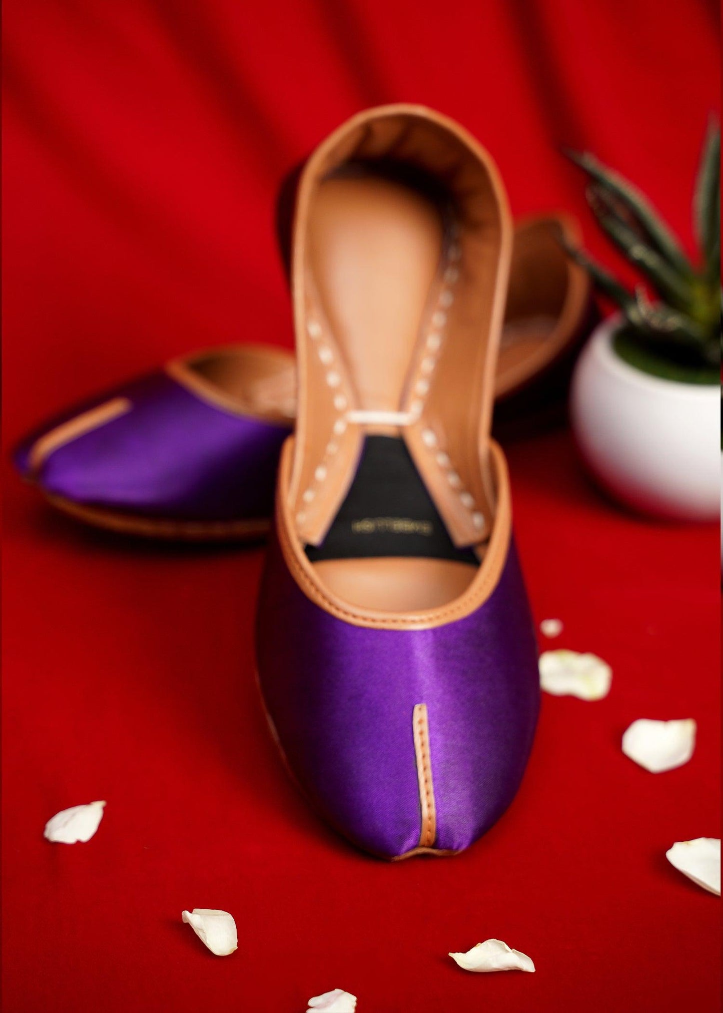 Royal Plum - Embellish Khussas